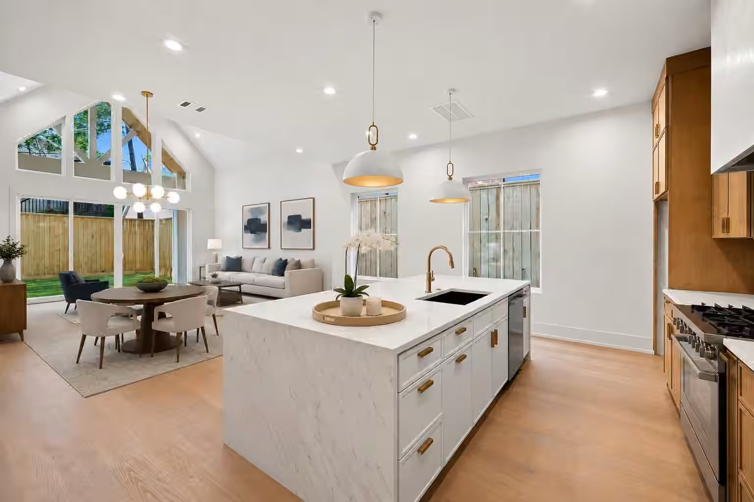 Photo of 611 E 25th Street B, Houston, TX