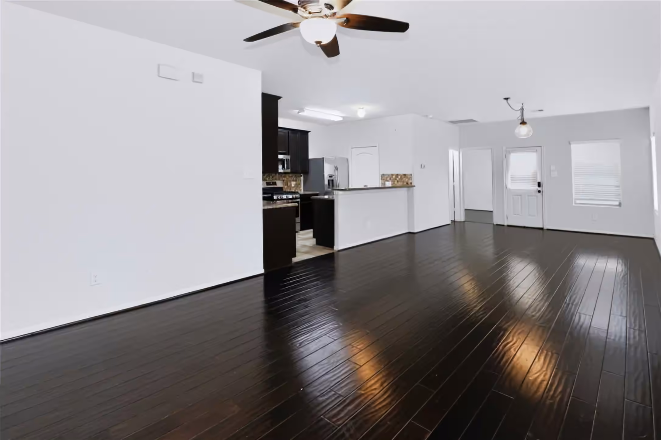 Photo 3 of 4918 Vista Village Lane, Houston, TX