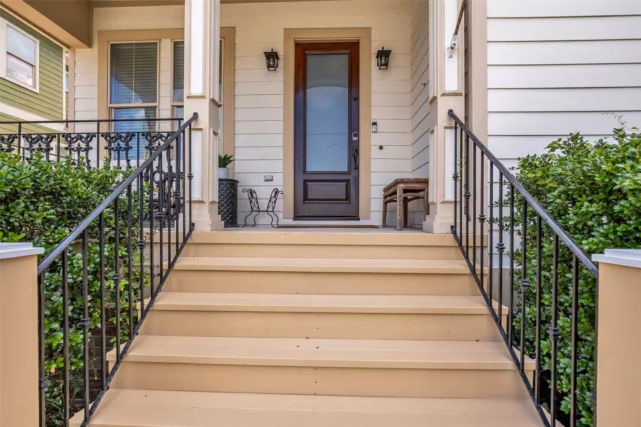 Photo 2 of 1122 W 18th Street, Houston, TX