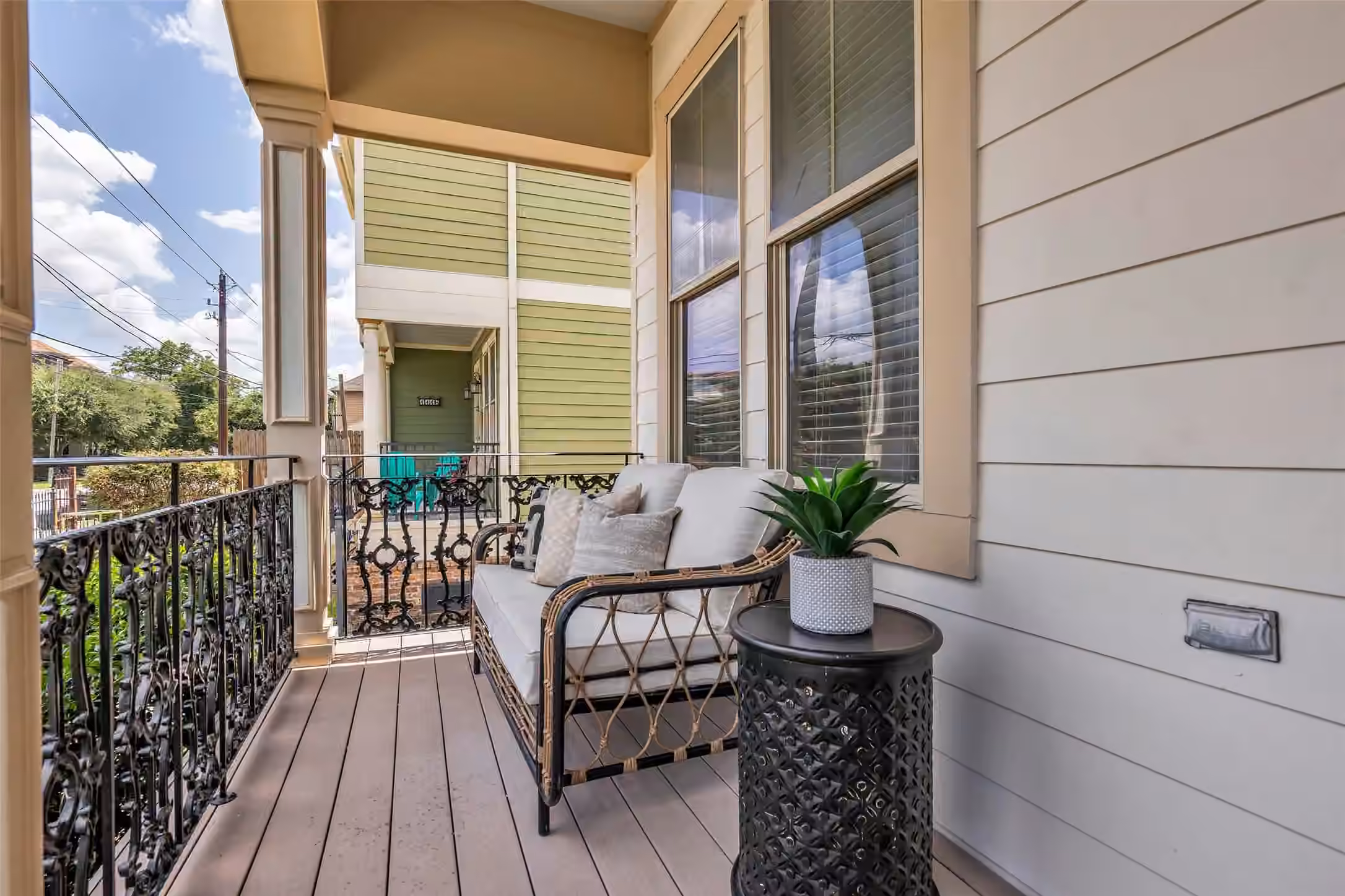 Photo 3 of 1122 W 18th Street, Houston, TX