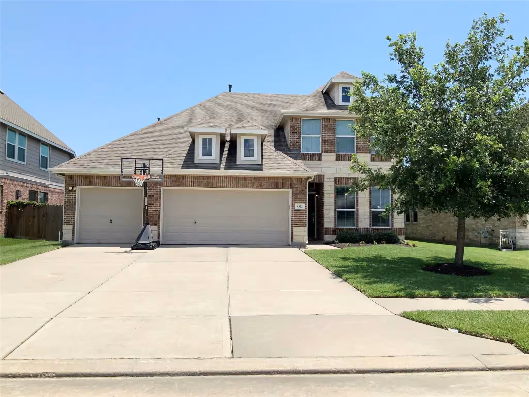 Photo 3 of 8322 Quiet Bay Drive, Baytown, TX 77523