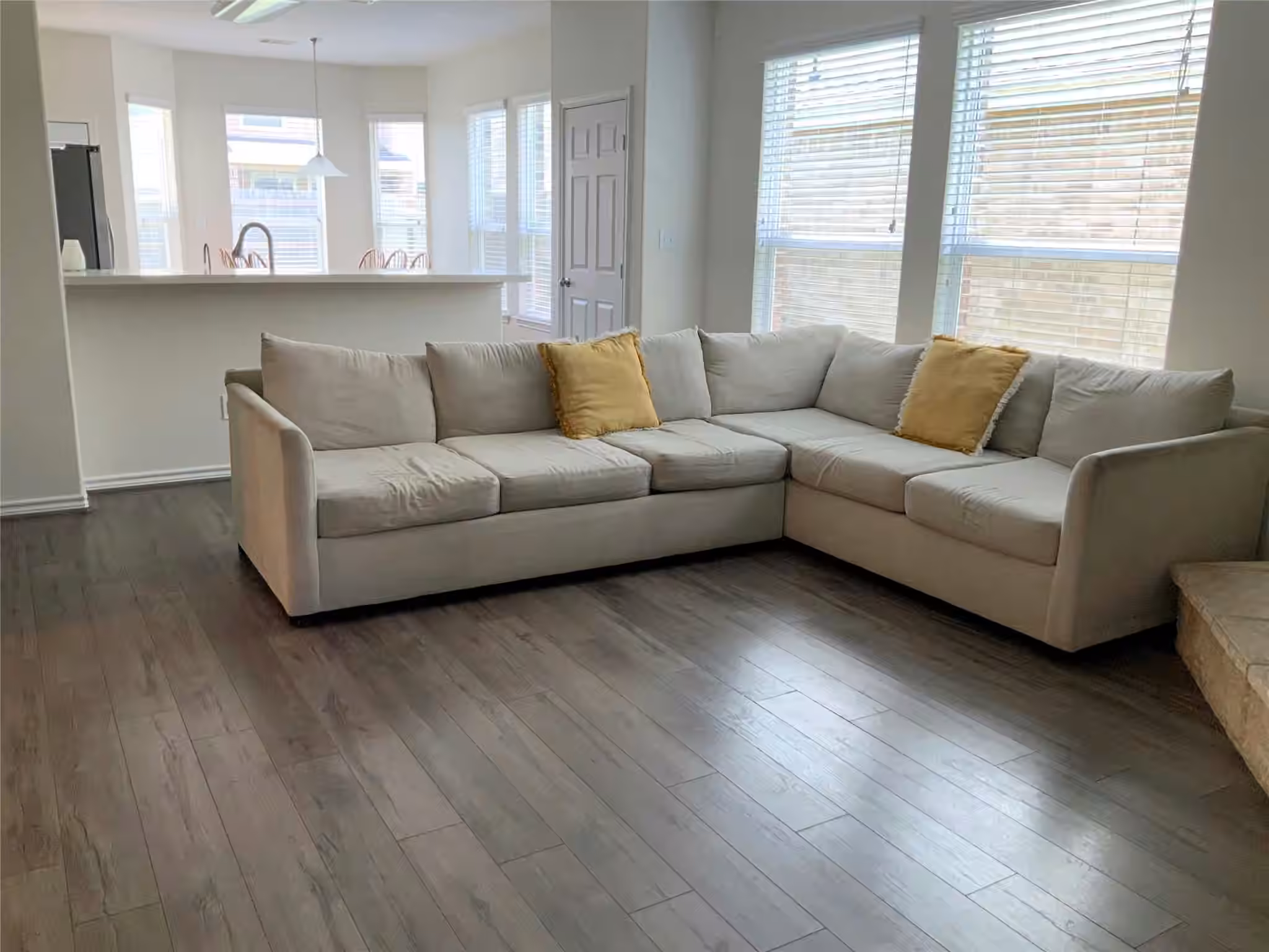 Photo 5 of 8322 Quiet Bay Drive, Baytown, TX 77523