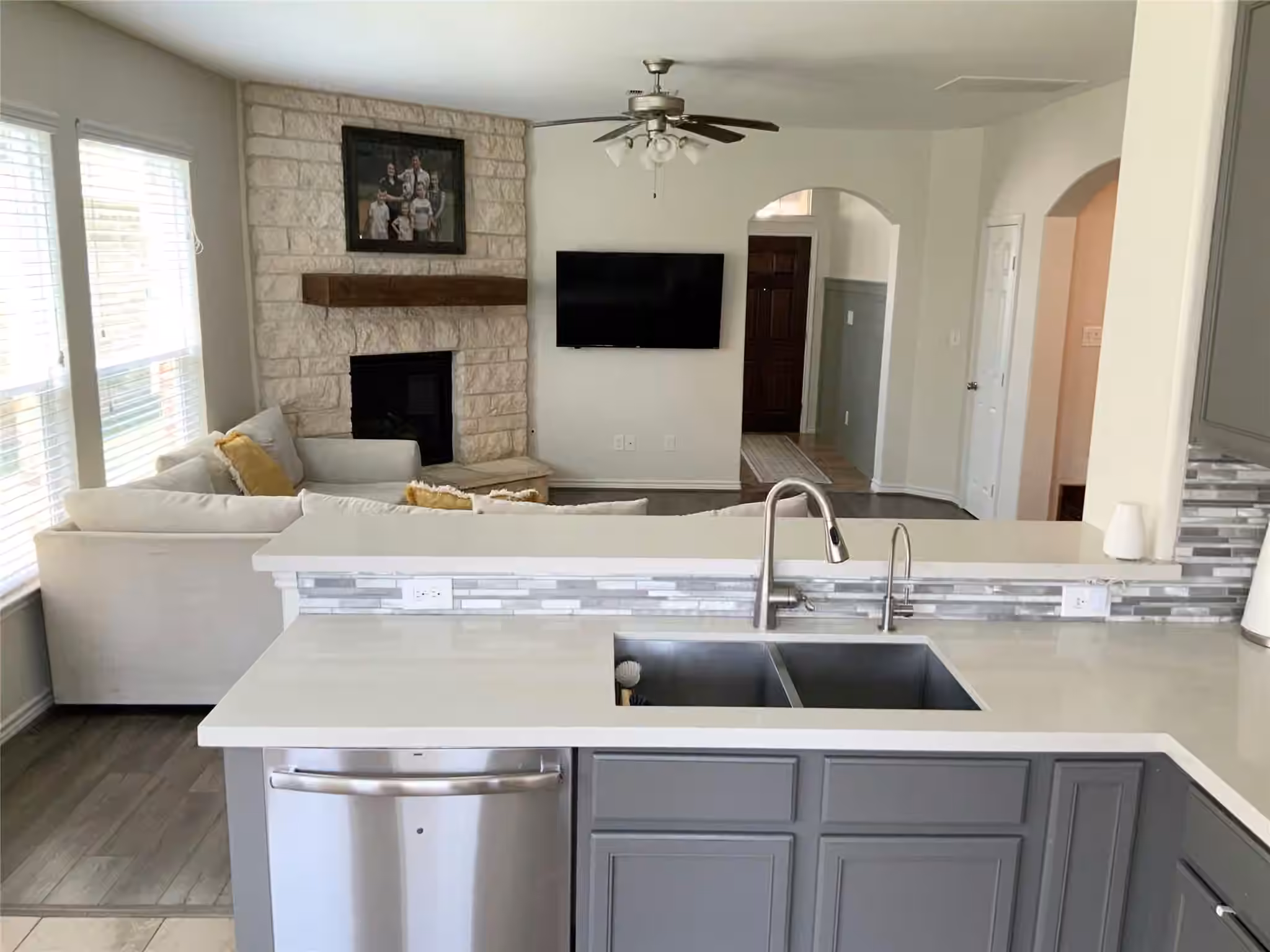 Photo 6 of 8322 Quiet Bay Drive, Baytown, TX 77523