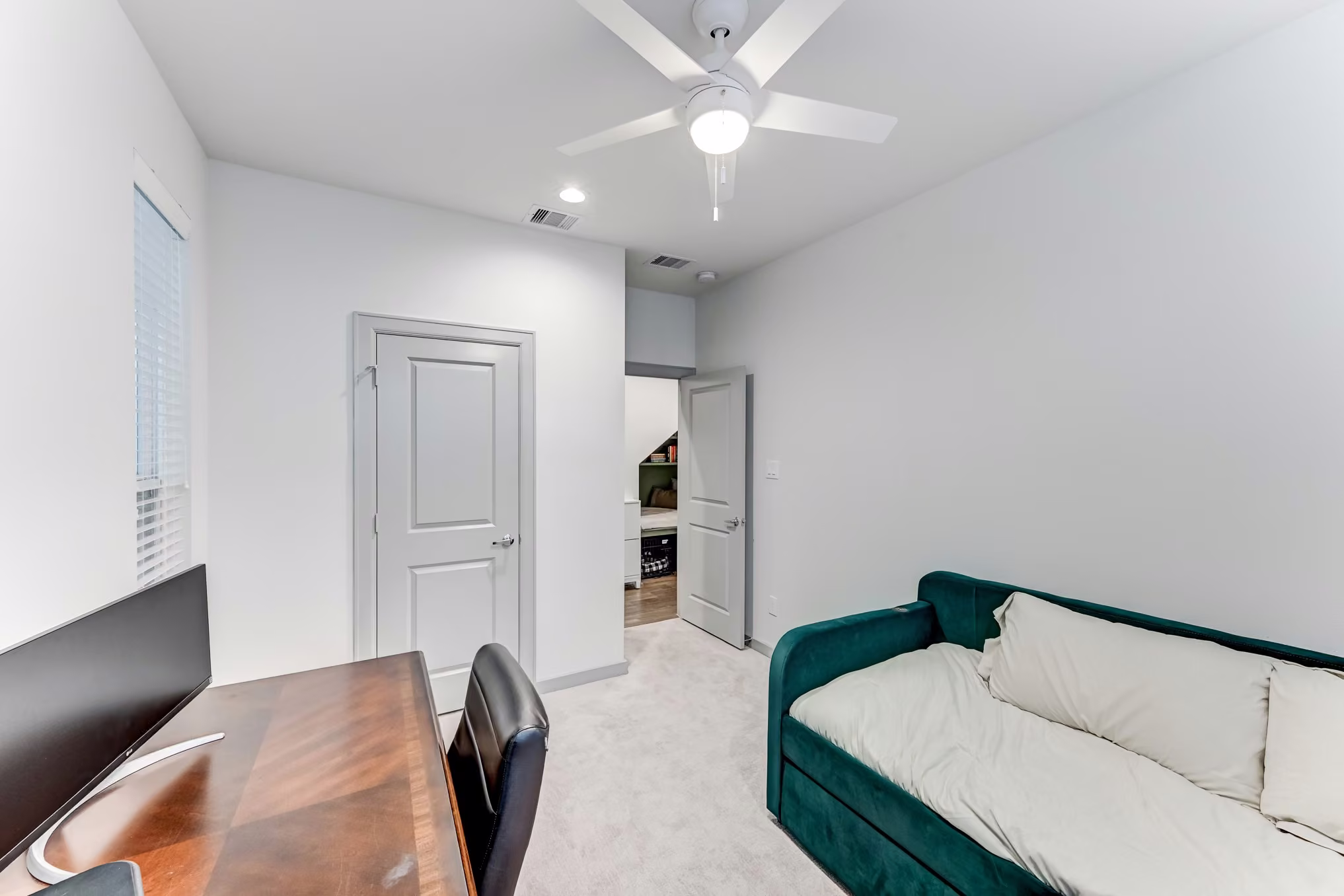 Photo 7 of 737 N Emile Street, Houston, TX