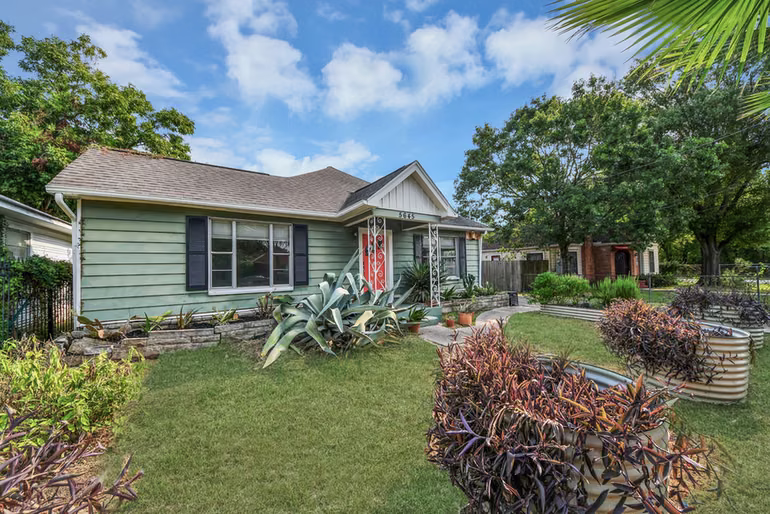 Photo 2 of 5645 Barremore Street, Houston, TX