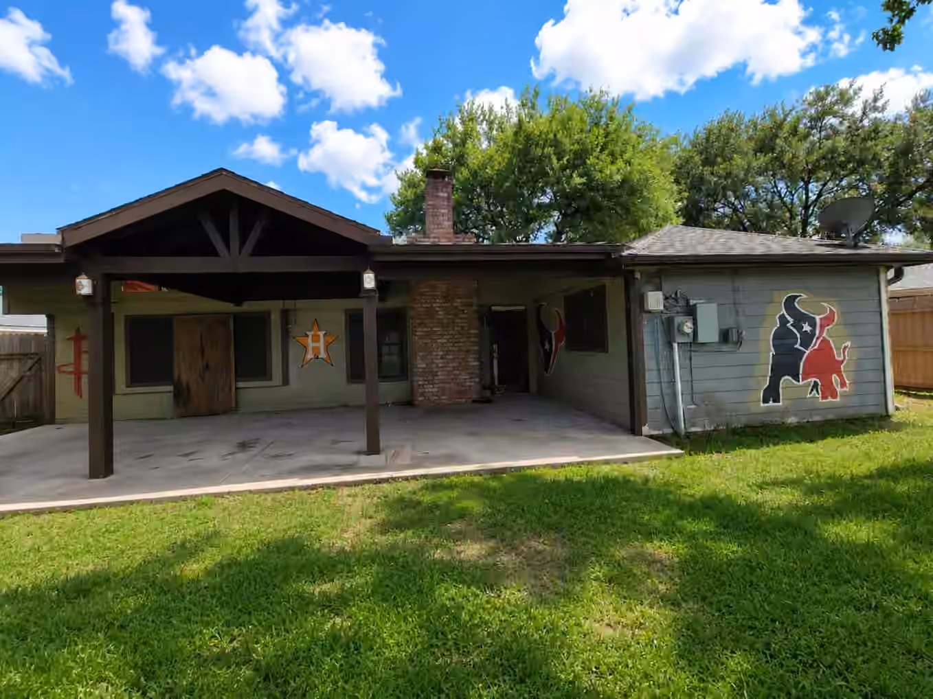 Photo 2 of 505 E Lambuth Lane, Deer Park, TX