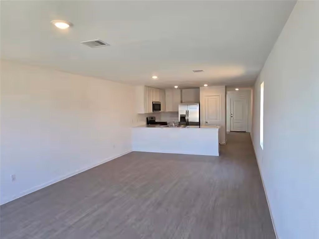 Photo 6 of 658 Maria Elena Way, Cleveland, TX