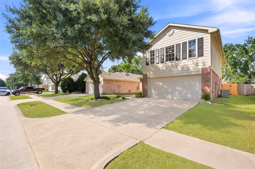 Photo 2 of 10235 Revelstoke Drive, Houston, TX