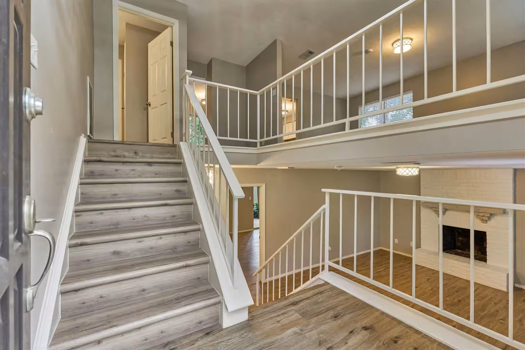 Photo 5 of 2051 Oak Shores Drive, Kingwood, TX