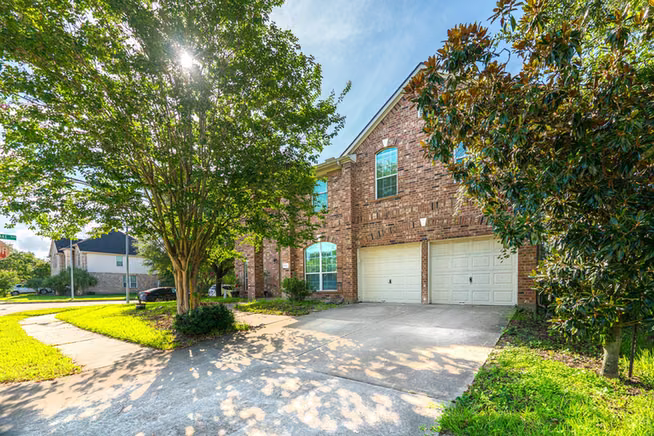 Photo 4 of 8303 Hayden Cove drive, Tomball, TX