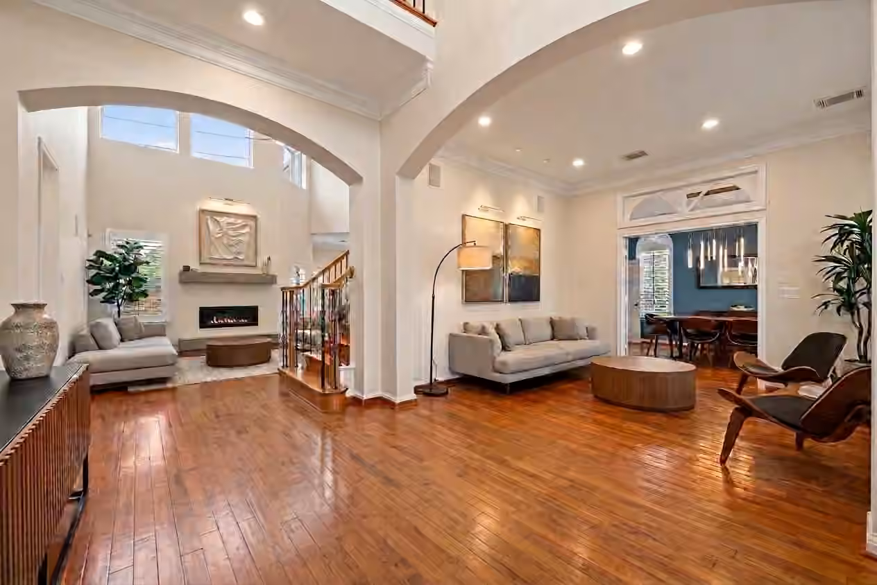 Photo 3 of 5349 Val Verde Street, Houston, TX