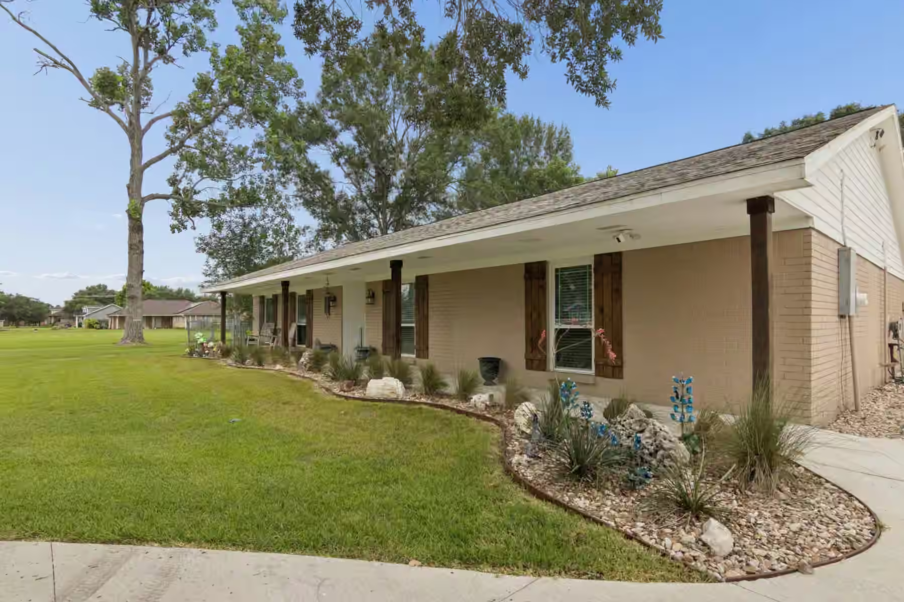 Photo 3 of 2865 County Road 936a, Alvin, TX