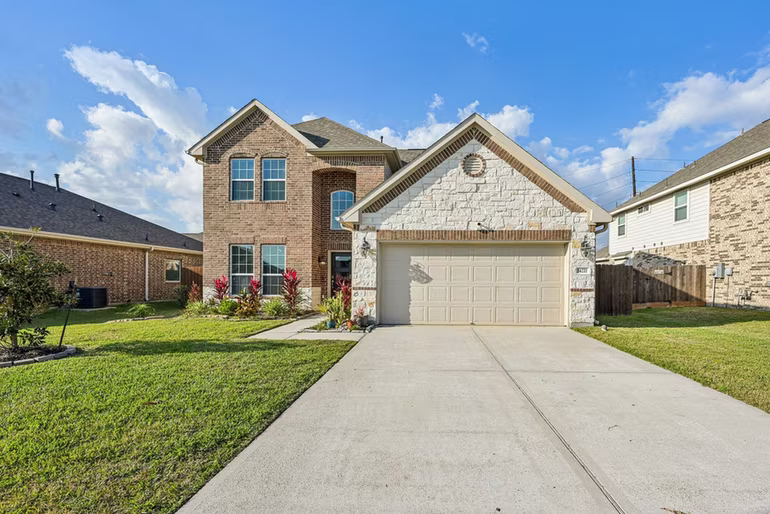 Photo 3 of 14211 Blanco Drive, Baytown, TX