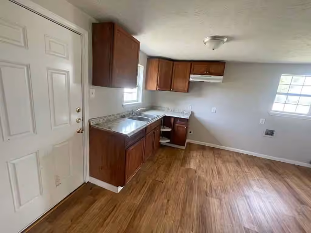 Photo 5 of 603 Willow Street, Baytown, TX