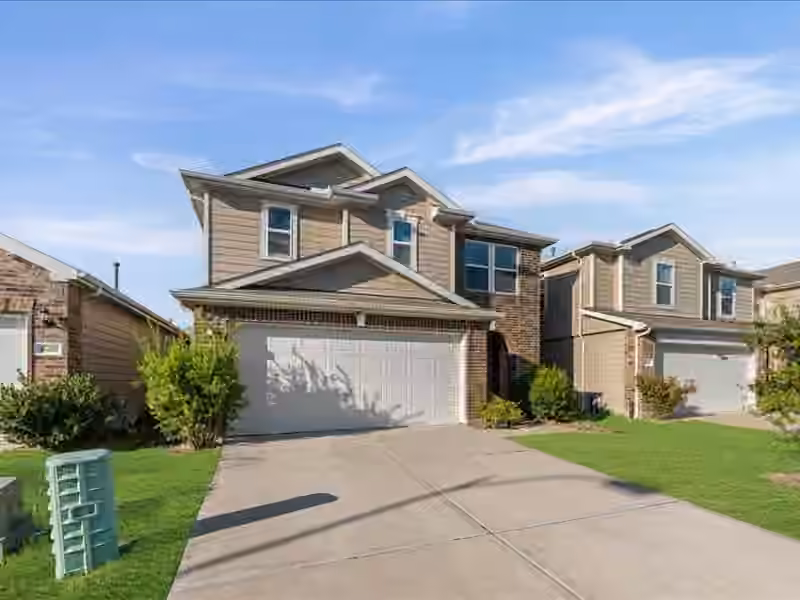 Photo 2 of 16614 Live Oak Canyon Drive, Houston, TX