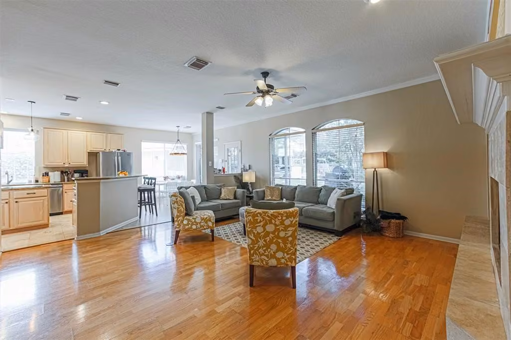 Photo 6 of 903 Chinni Court, Houston, TX