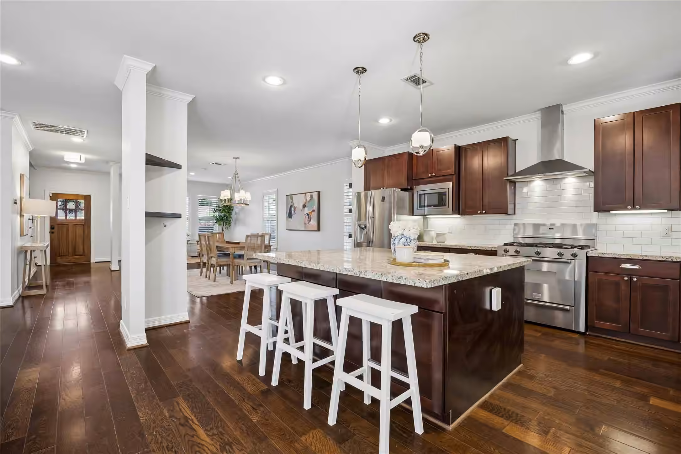 Photo 5 of 5121 Libbey Lane, Houston, TX