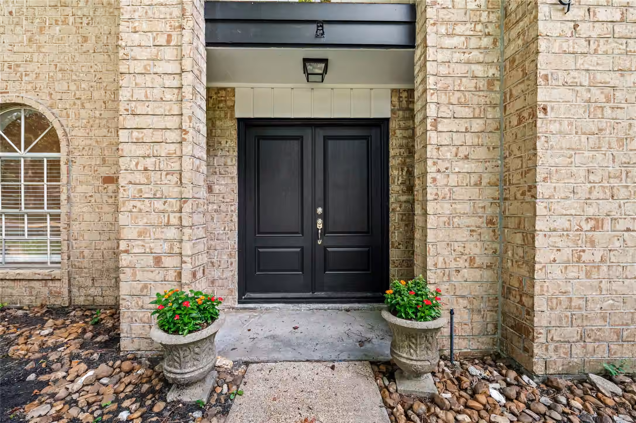 Photo 4 of 2019 Thousand Pines Drive, Kingwood, TX