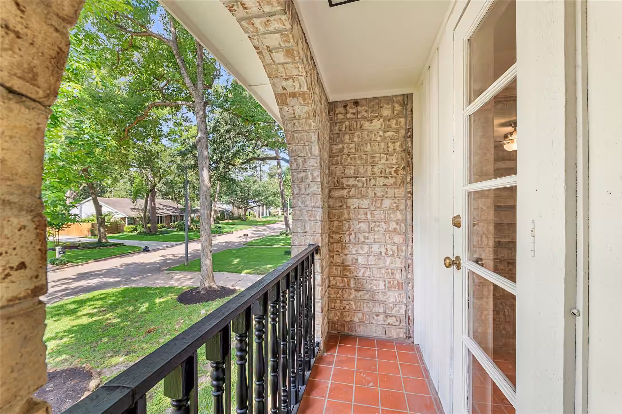 Photo 6 of 2019 Thousand Pines Drive, Kingwood, TX
