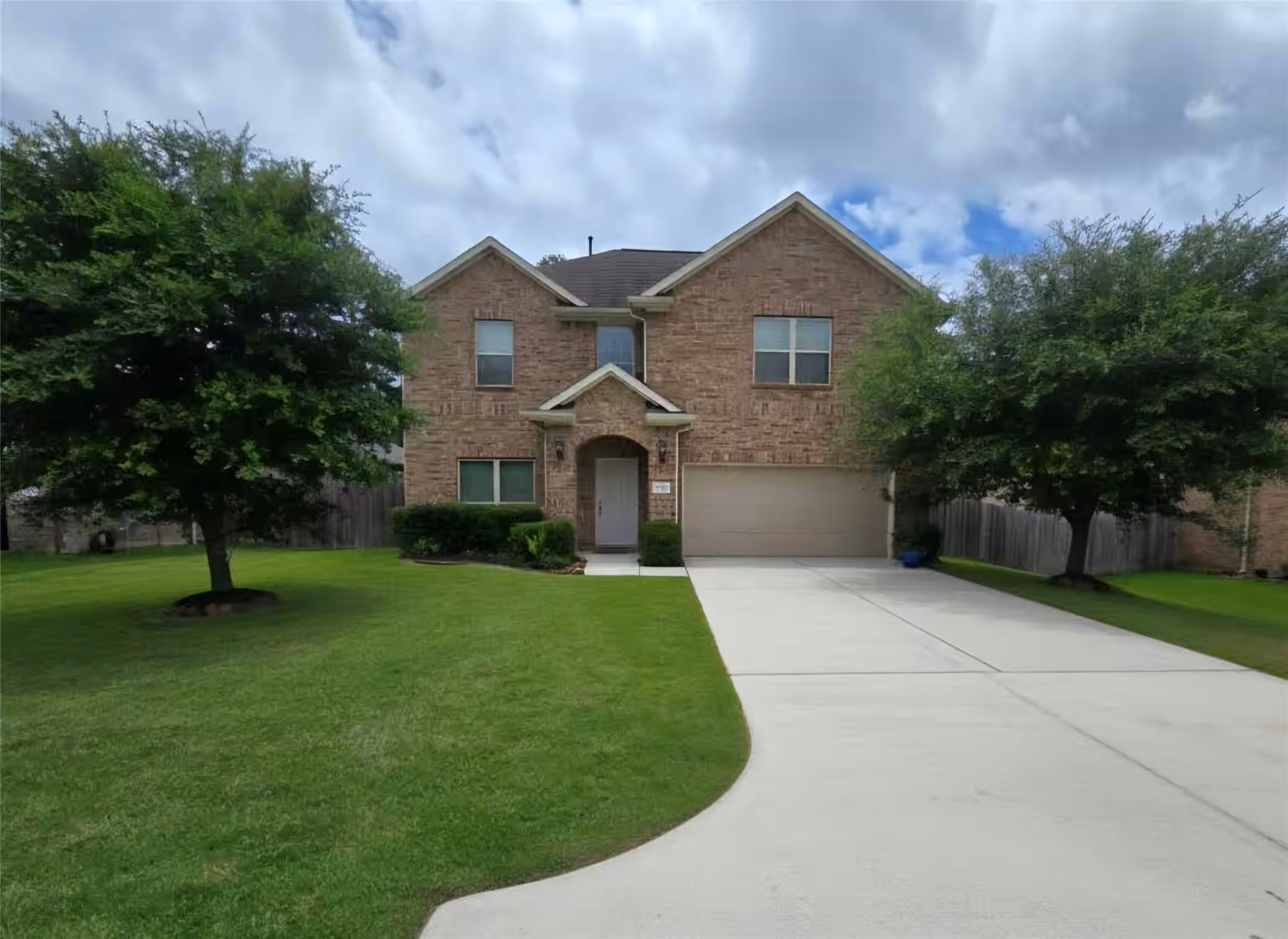 Photo of 2027 Brookmont Drive, Conroe, TX 77301