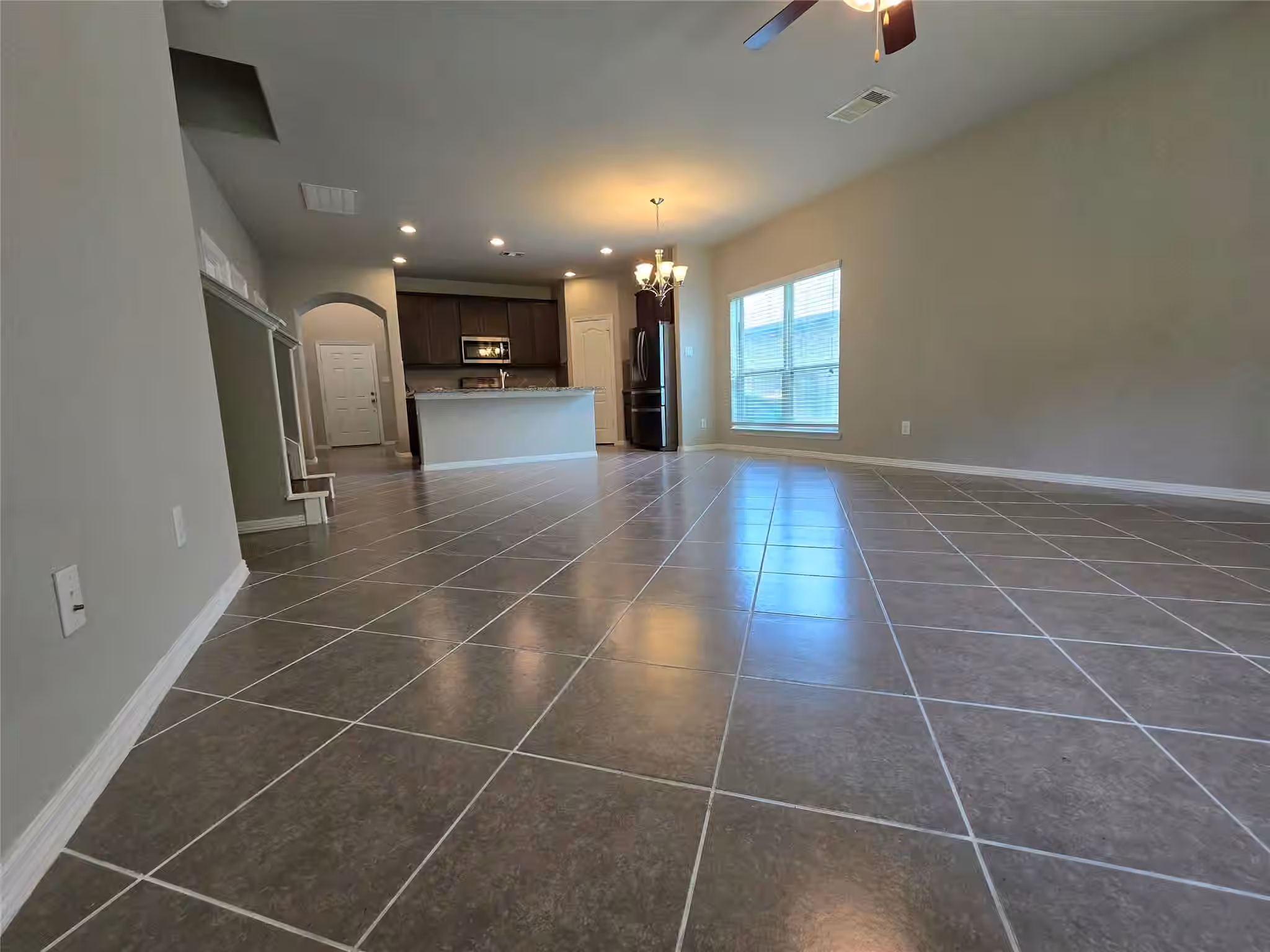 Photo 5 of 2027 Brookmont Drive, Conroe, TX