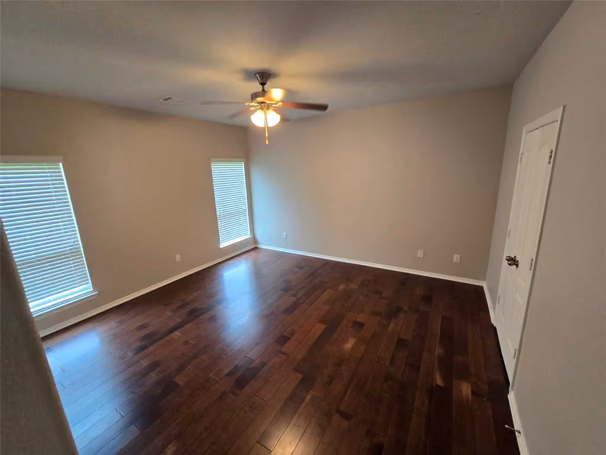 Photo 6 of 2027 Brookmont Drive, Conroe, TX