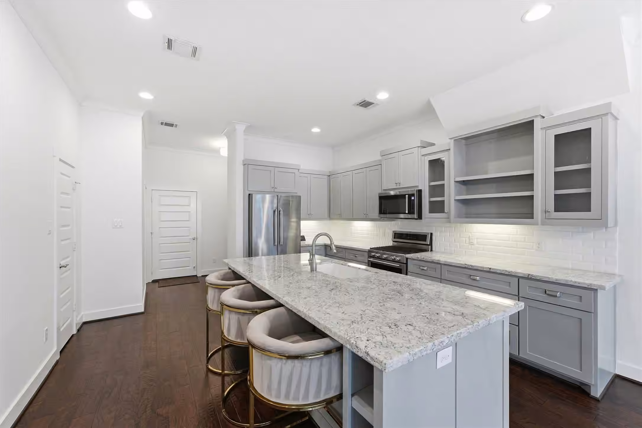 Photo 2 of 5326 Darling Street, Houston, TX