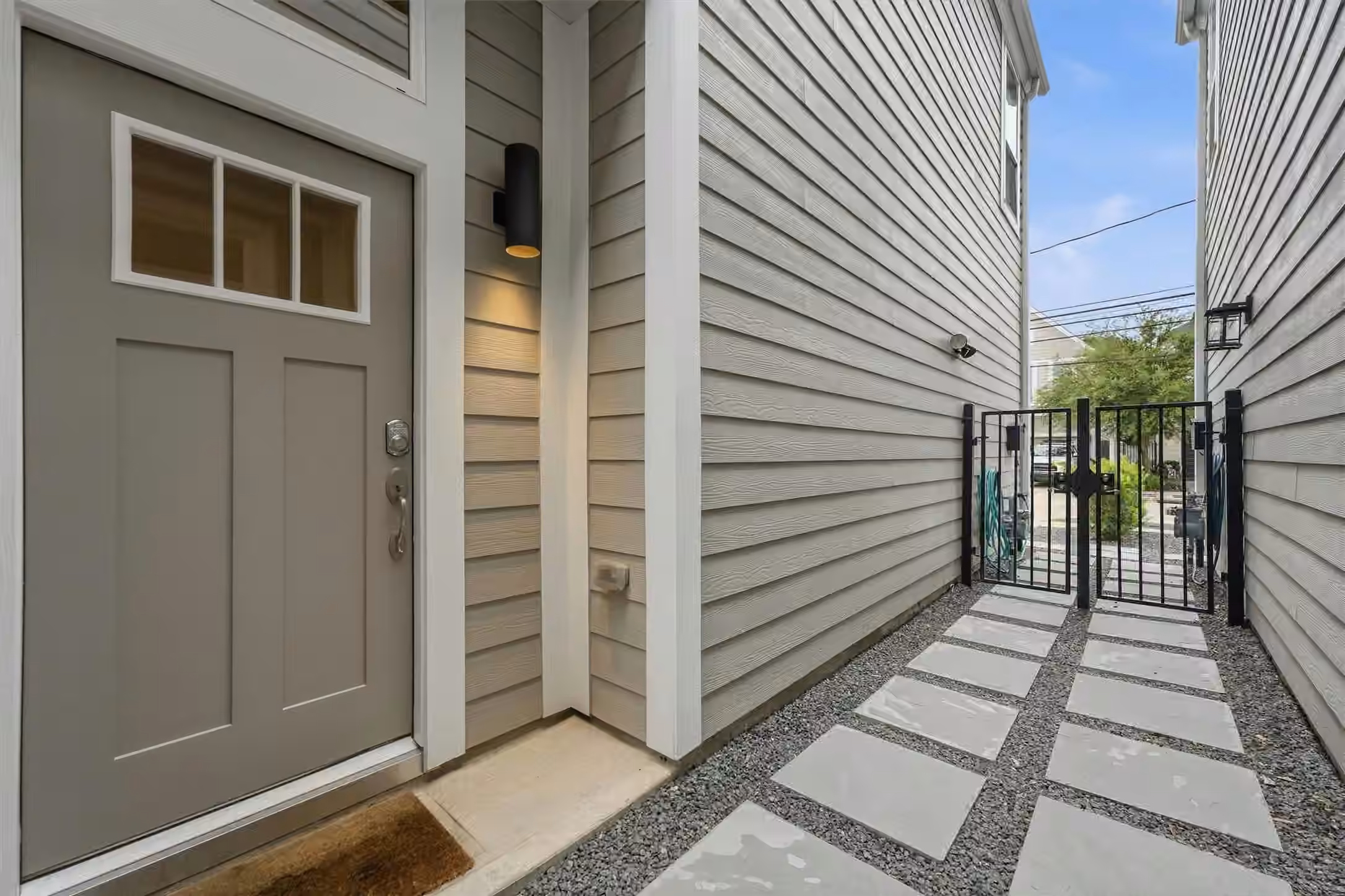 Photo 5 of 5326 Darling Street, Houston, TX