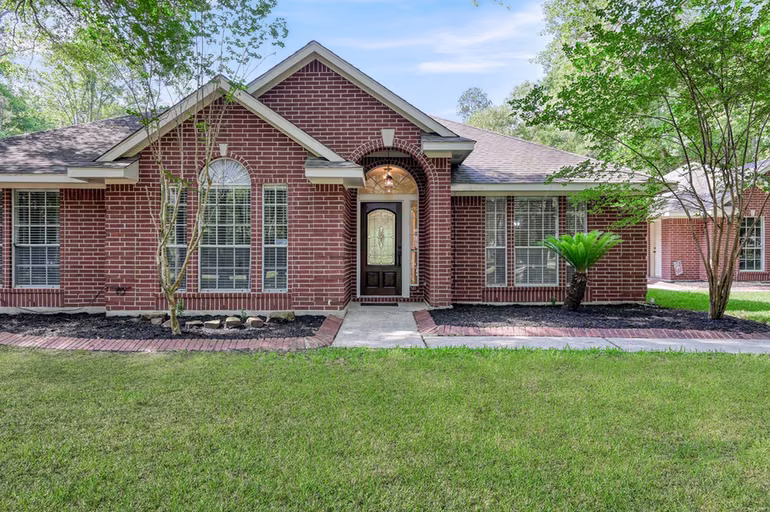 Photo 3 of 5307 Country Court, Magnolia, TX