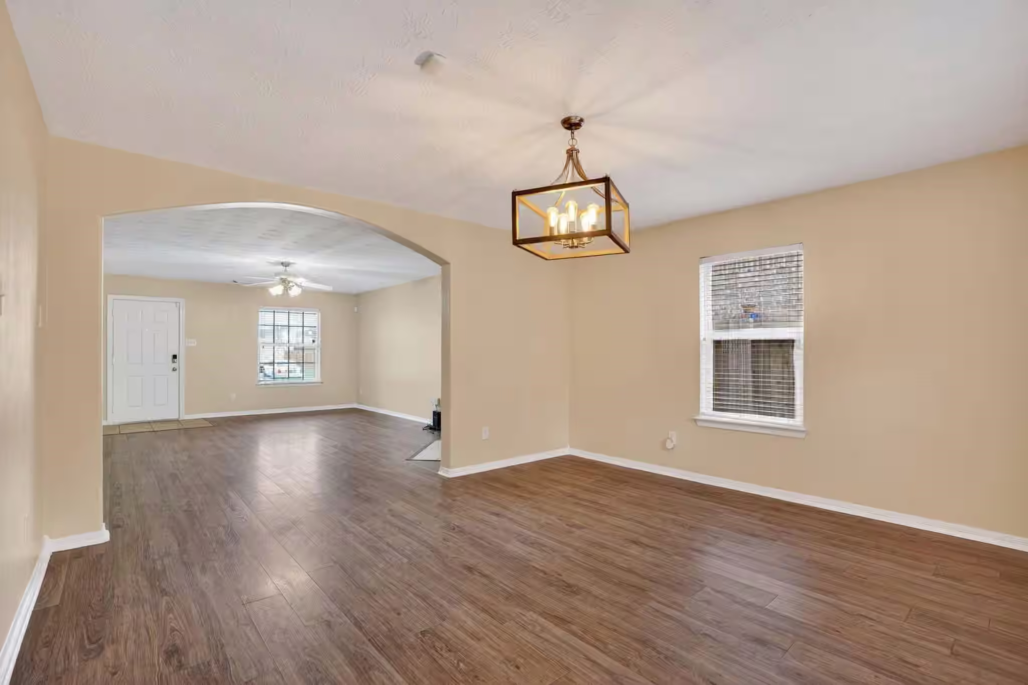 Photo 4 of 23635 Jasmine Terrace Drive, Spring, TX