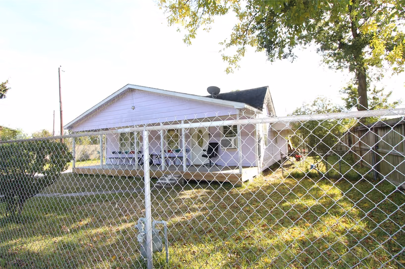 Photo 7 of 7614 West Street, Houston, TX