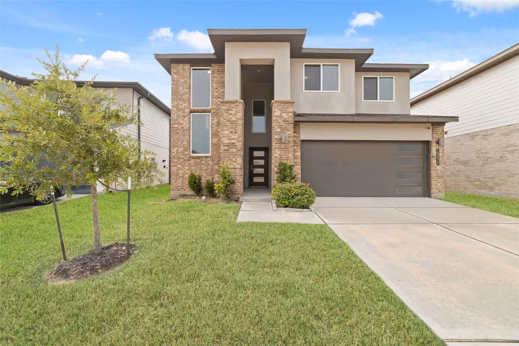 Photo 2 of 19034 Derrington Manor Lane, Richmond, TX