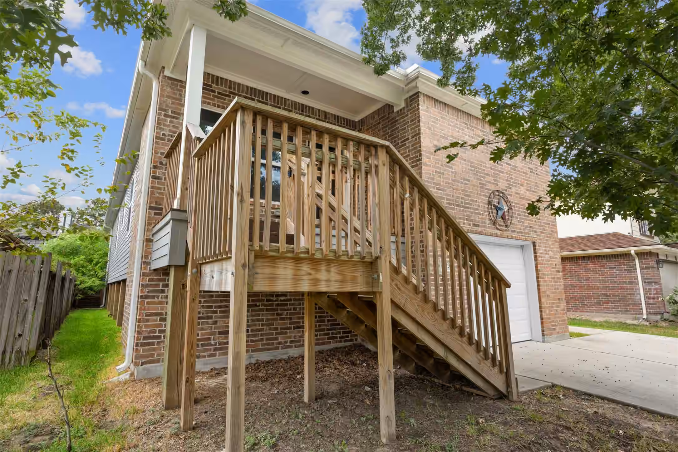 Photo 3 of 6419 Crim Court, Houston, TX