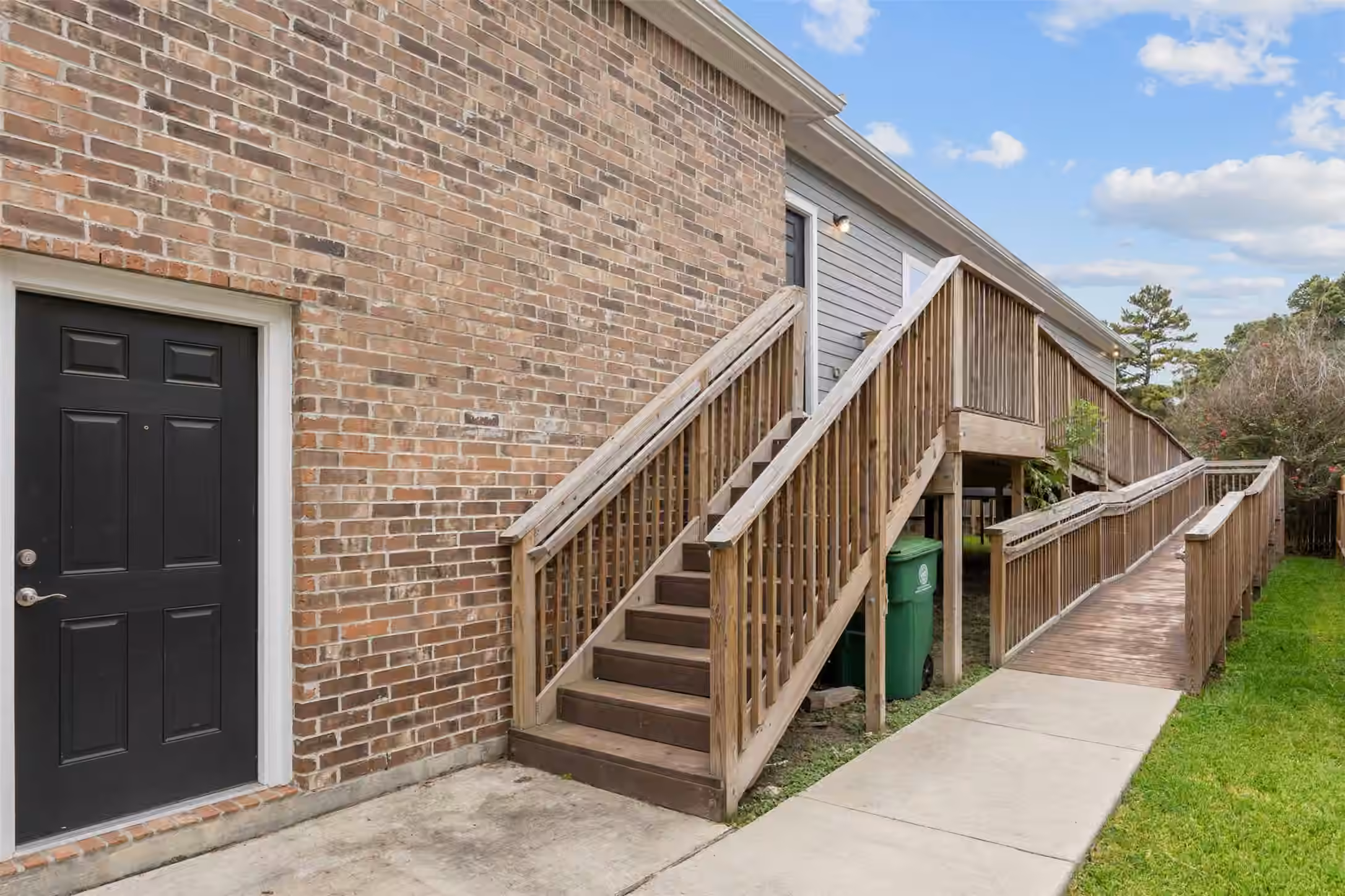 Photo 5 of 6419 Crim Court, Houston, TX