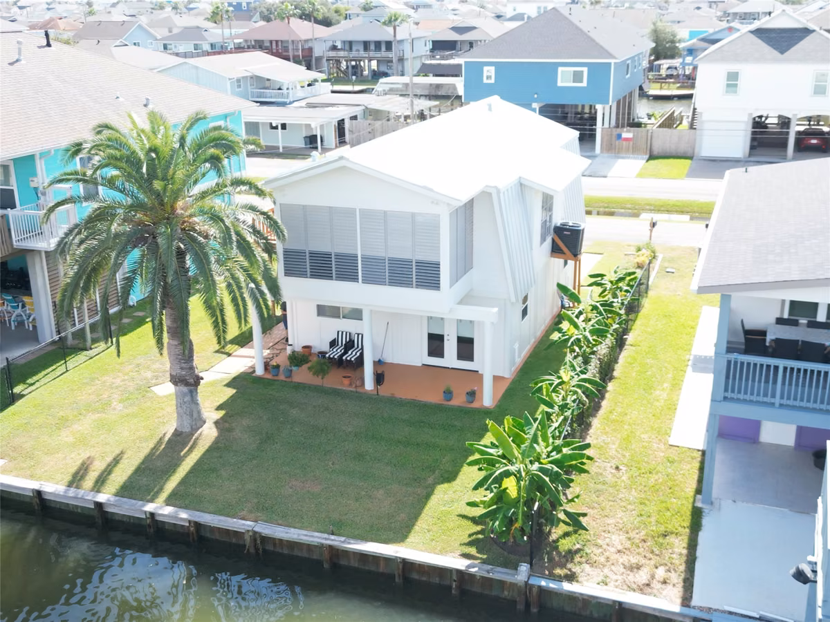 Photo of 88 Tarpon Street, Bayou Vista, TX 77563