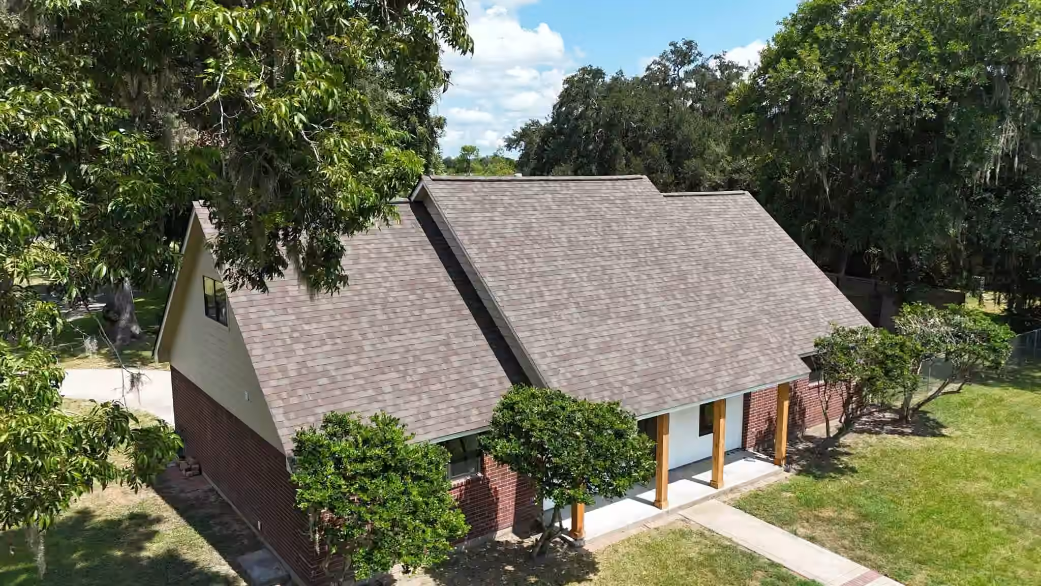 Photo 2 of 248 Canterbury Drive, West Columbia, TX