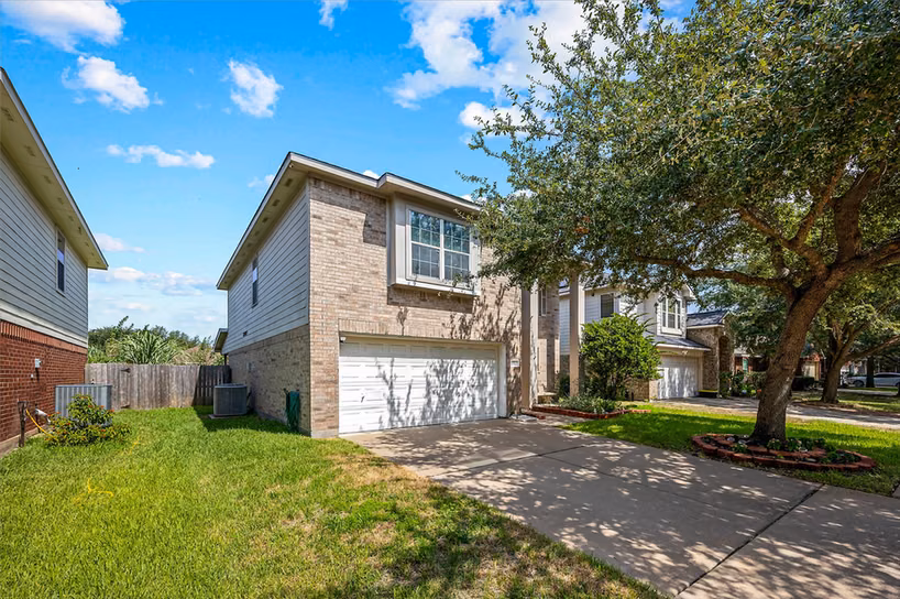 Photo 2 of 19542 Tahoka Springs Drive, Katy, TX