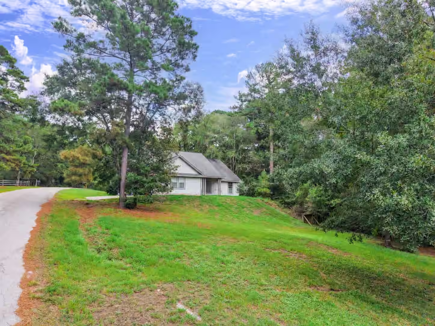 Photo of 3555 County Road 325, Navasota, TX 77868