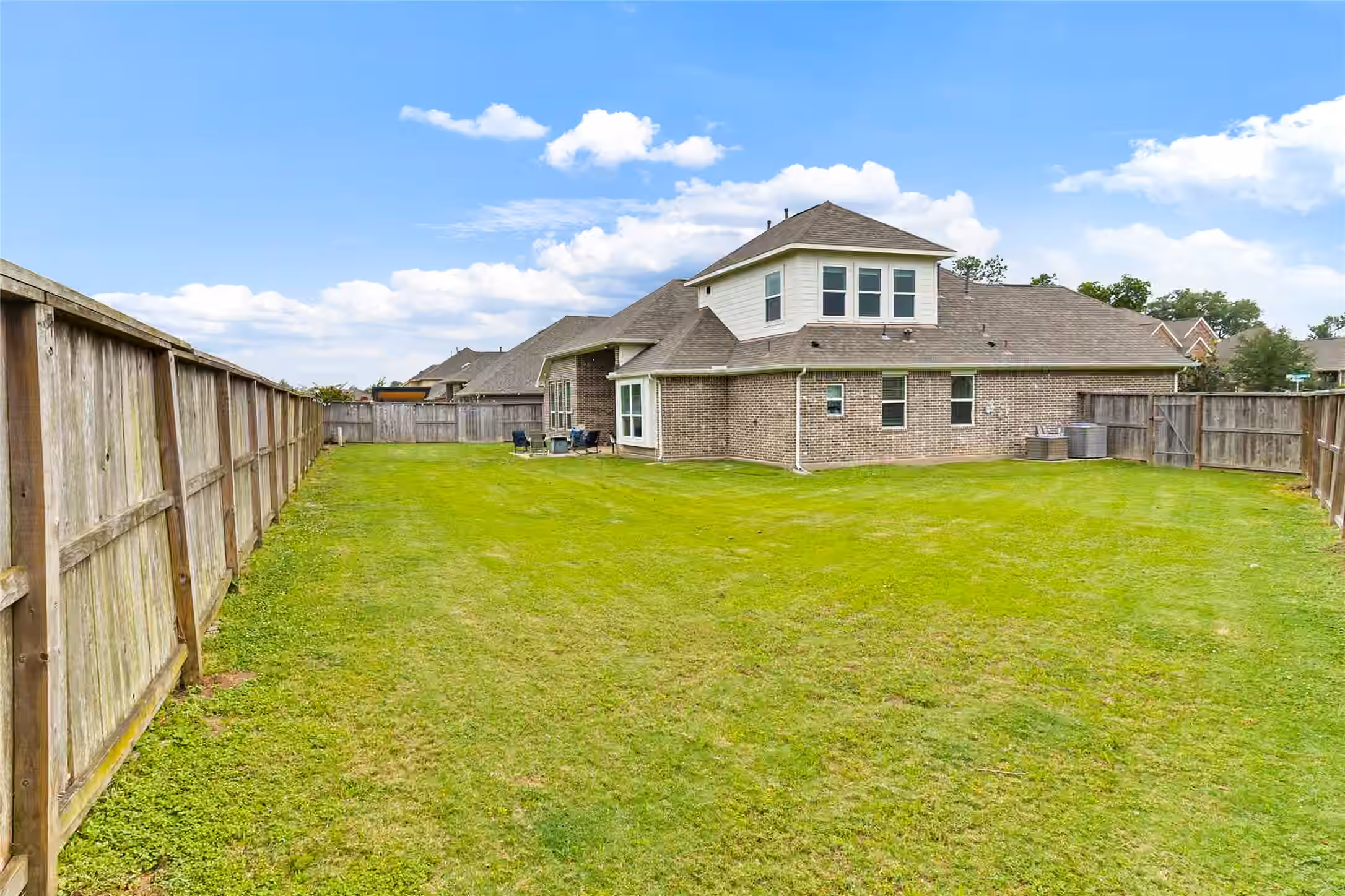 Photo 2 of 308 Bentside Place, Clute, TX