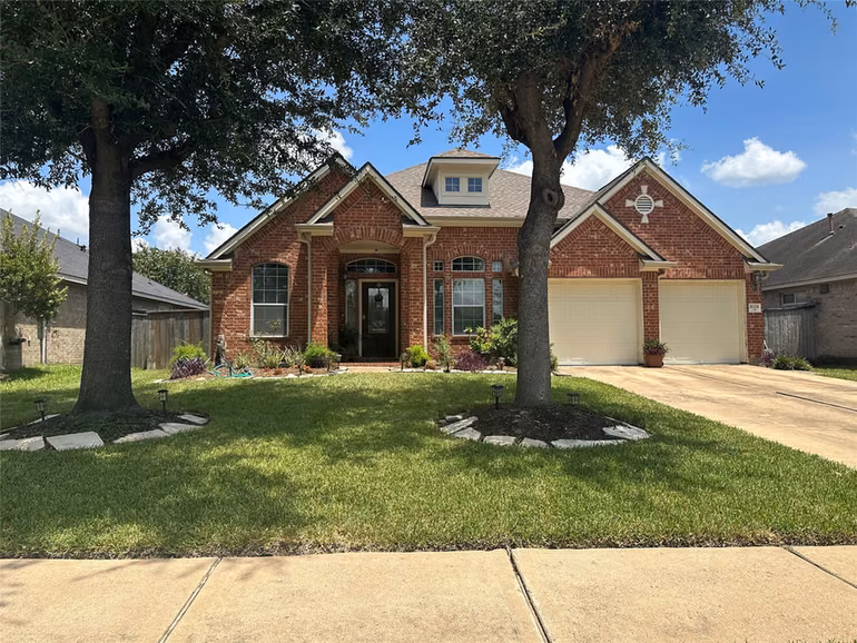 Photo of 16218 Saxon Hollow Lane, Houston, TX