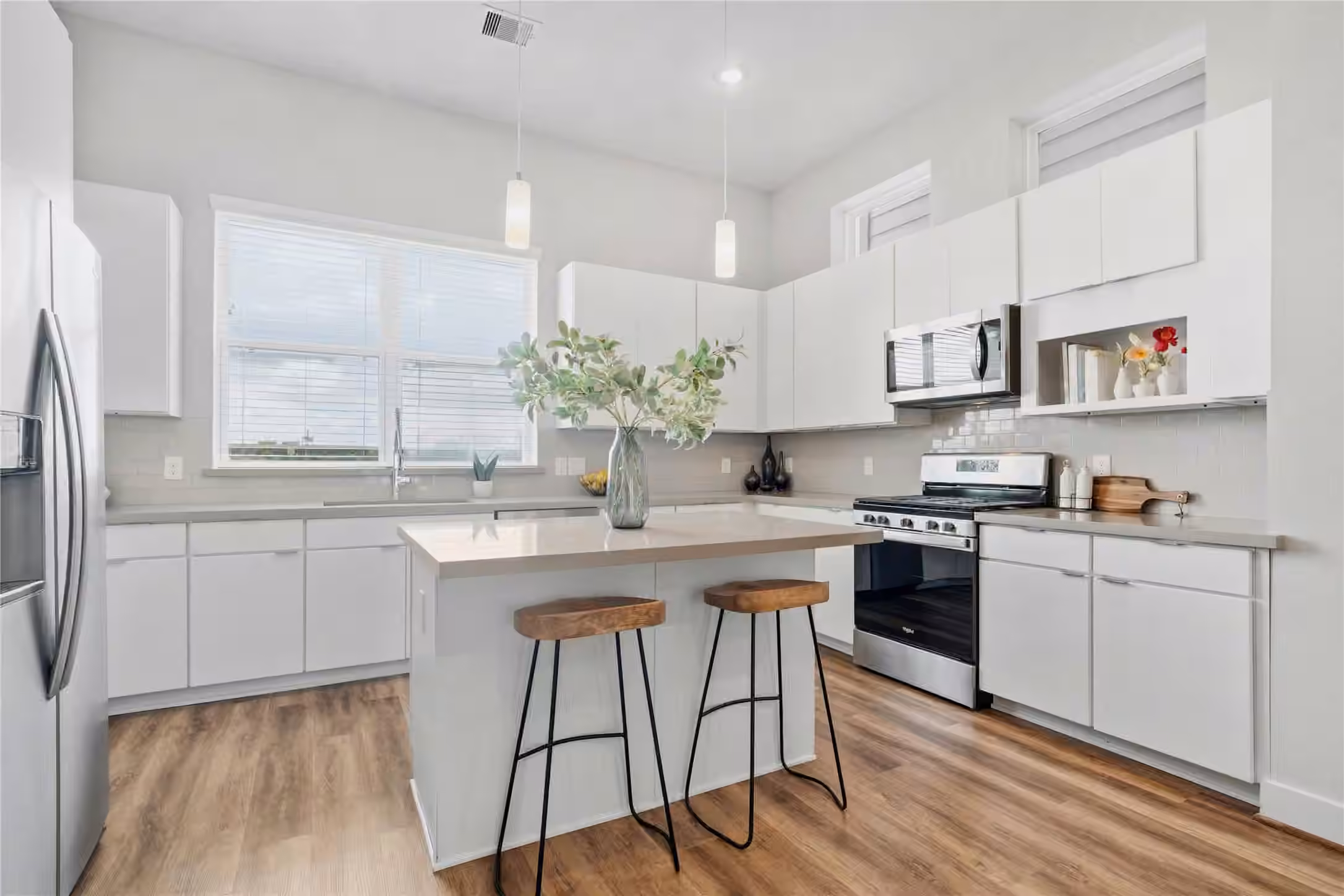 Photo of 1254 N Post Oak Road A, Houston, TX 77055