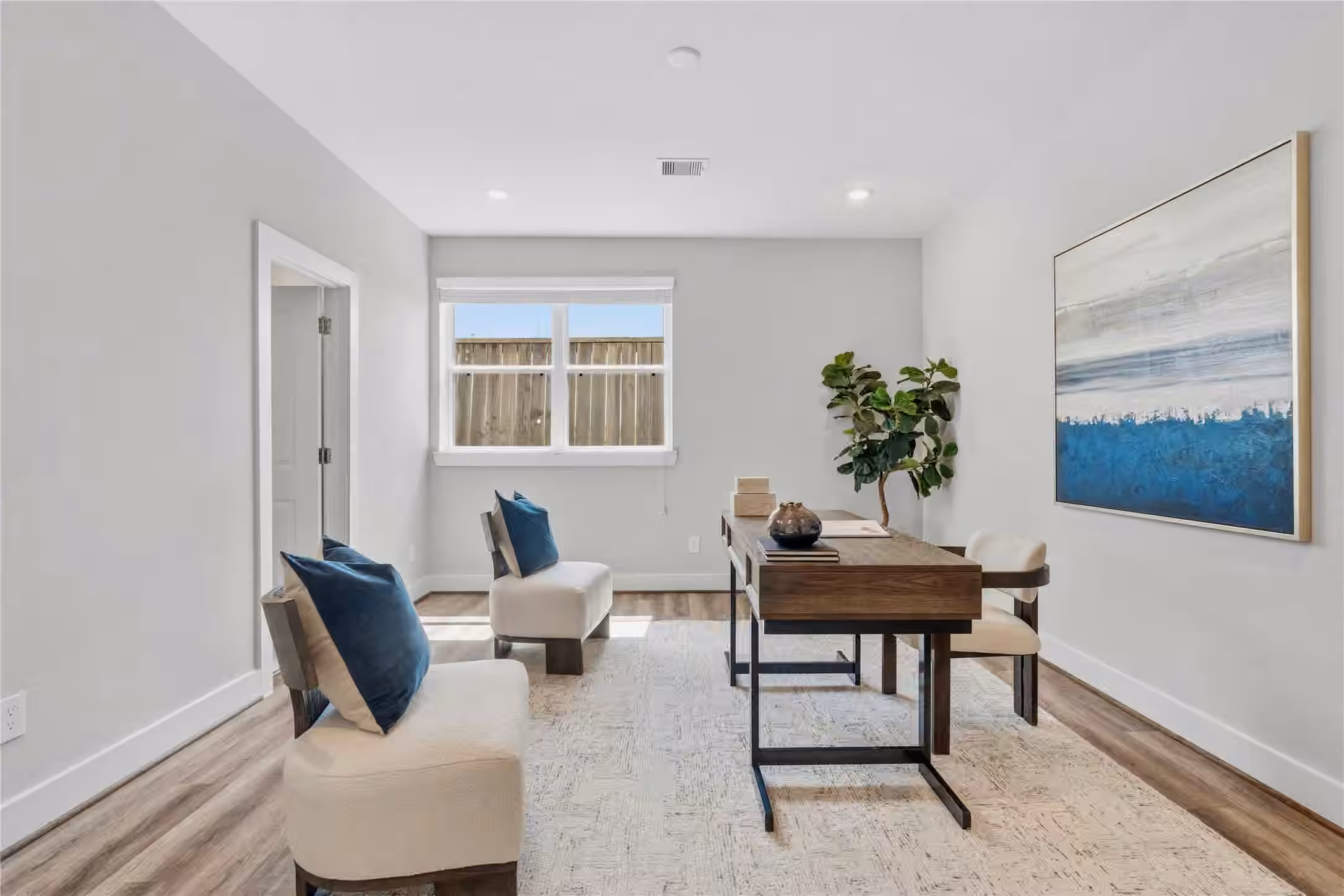 Photo 4 of 1254 N Post Oak Road A, Houston, TX