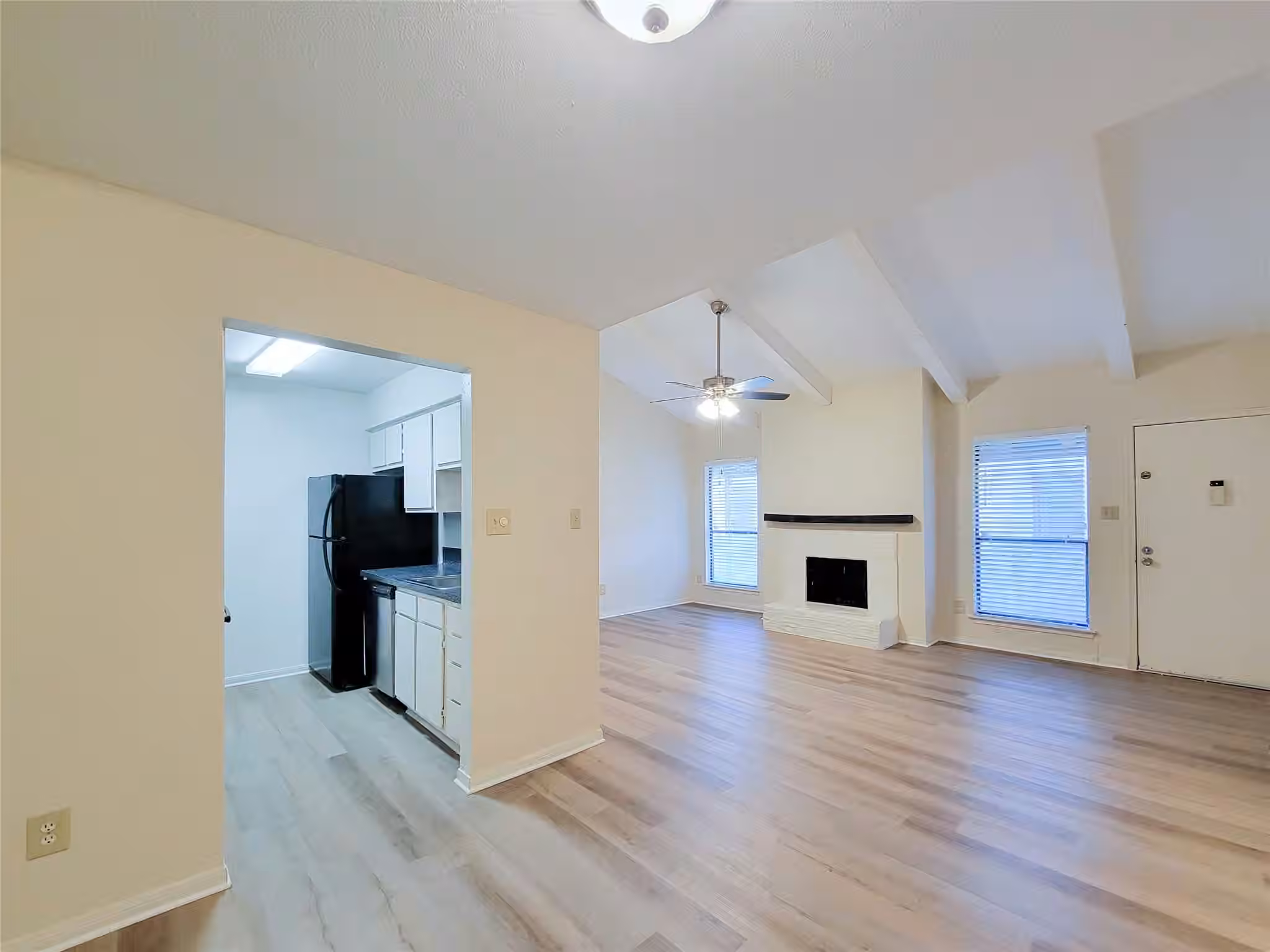 Photo 6 of 5711 Sugar Hill Drive 26, Houston, TX