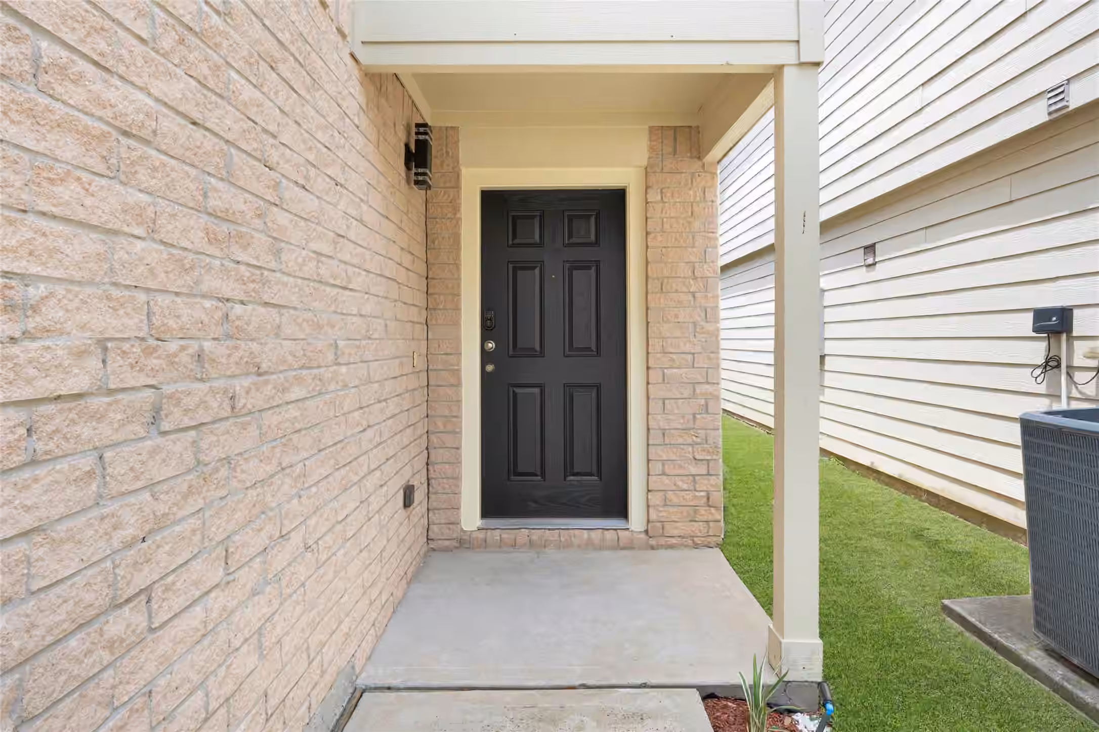Photo 3 of 15415 Bammel Fields Court, Houston, TX