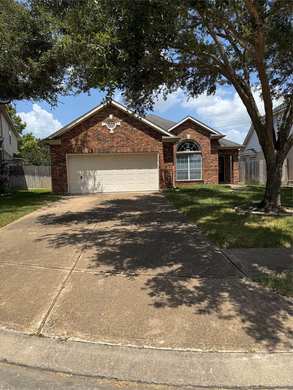 Photo of 6182 Newcastle Lane, League City, TX