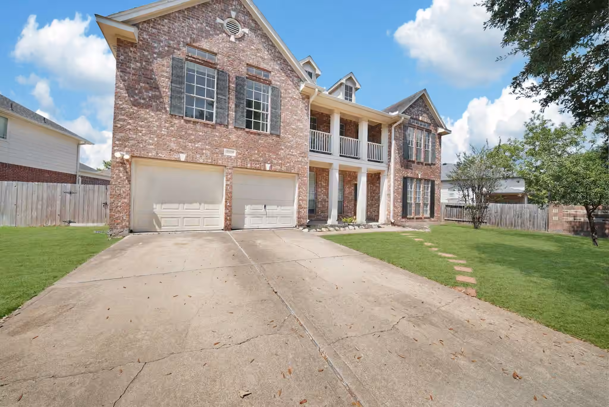 Photo 2 of 10822 Trail Ridge Drive, Houston, TX