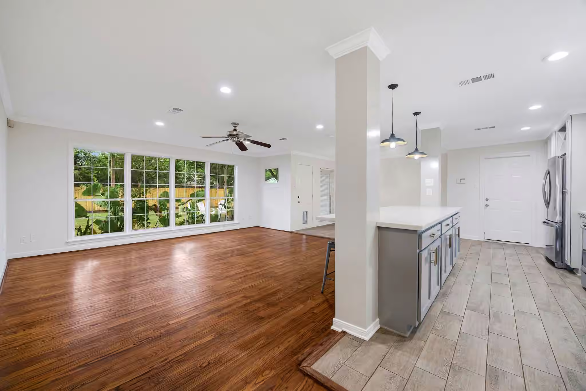 Photo 3 of 6205 Darnell Street, Houston, TX