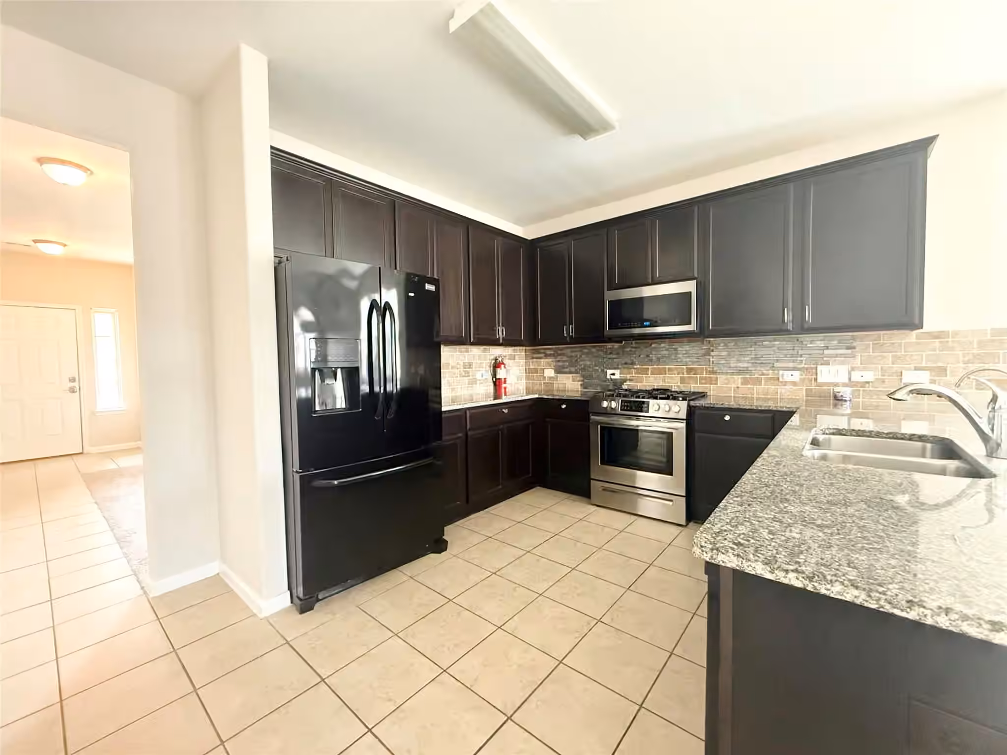 Photo 5 of 2407 Cactus Bend Drive, Humble, TX