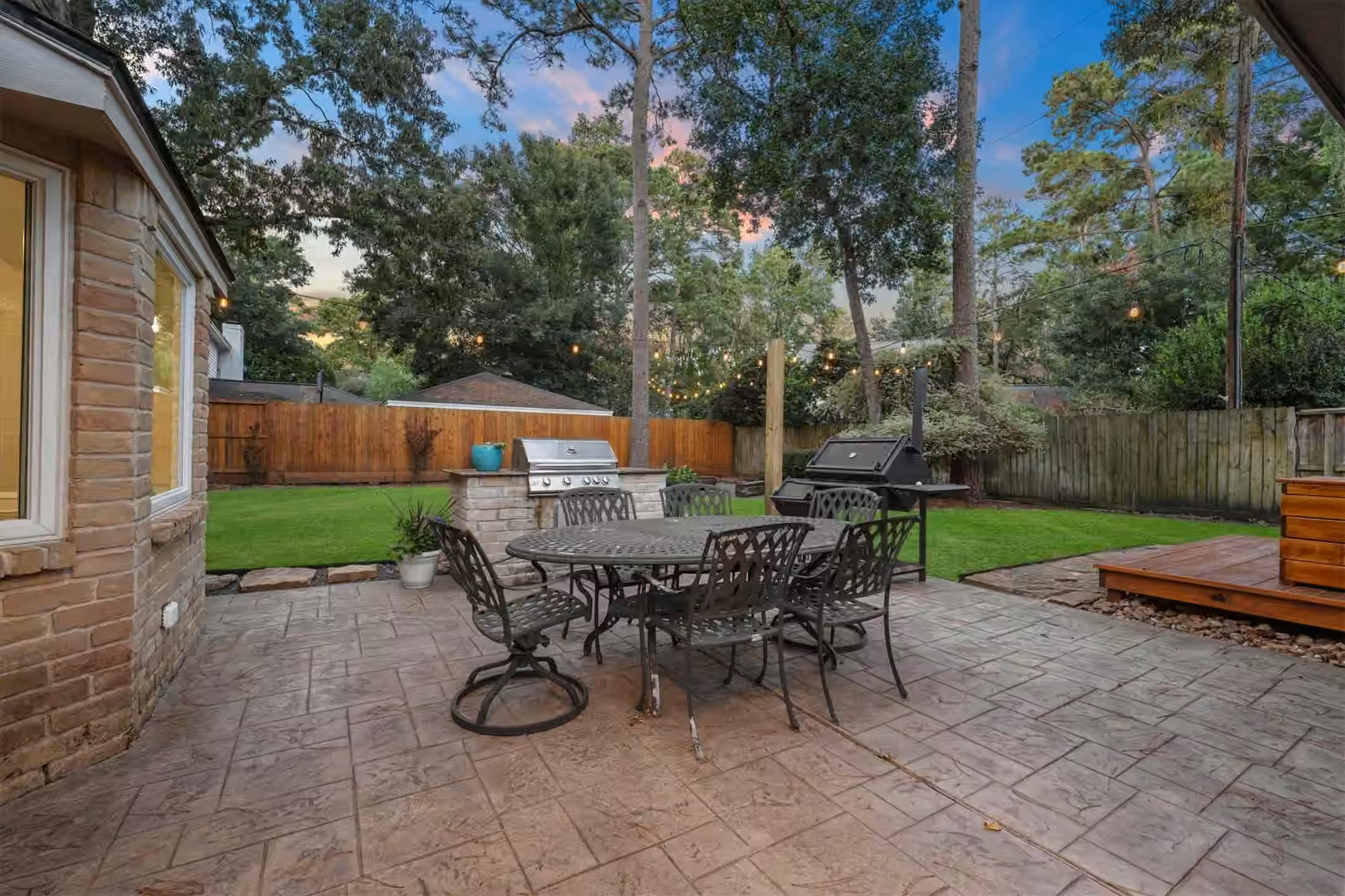 Photo 4 of 9515 Oxted Lane, Spring, TX