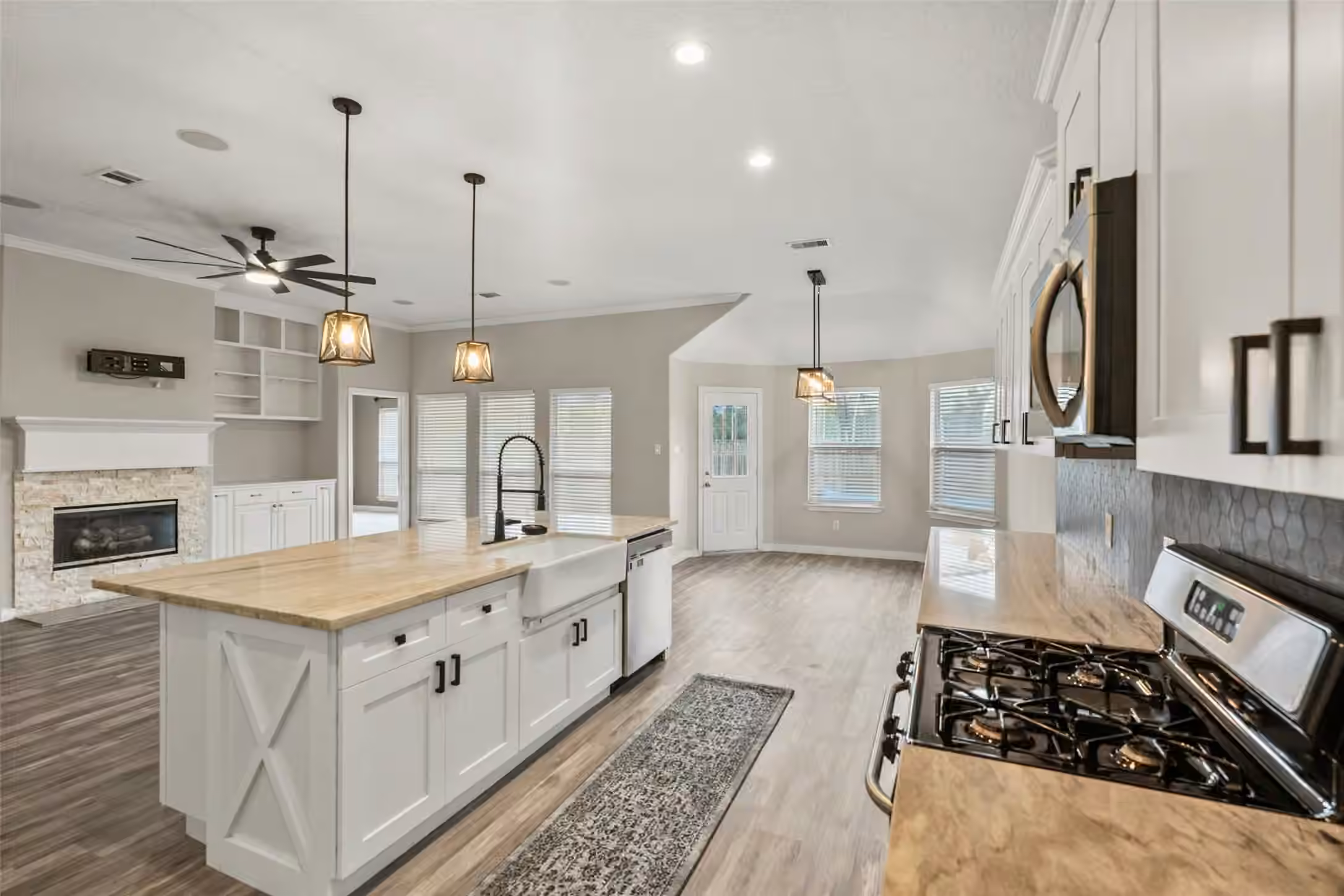 Photo 4 of 2435 Soledad Ridge Drive, Spring, TX